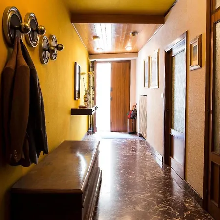 Fuer 7 Personen Ca 130 Qm In Monte San Pietrangeli, Adriakueste Italien Kueste Der Marken *